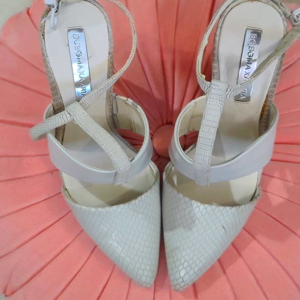 Shoes - Picture 2 of 6